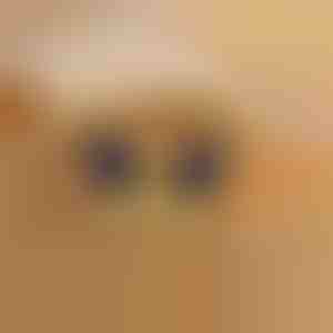 Krāsu mainošā tauriņa kaklarota | FLUTTERX